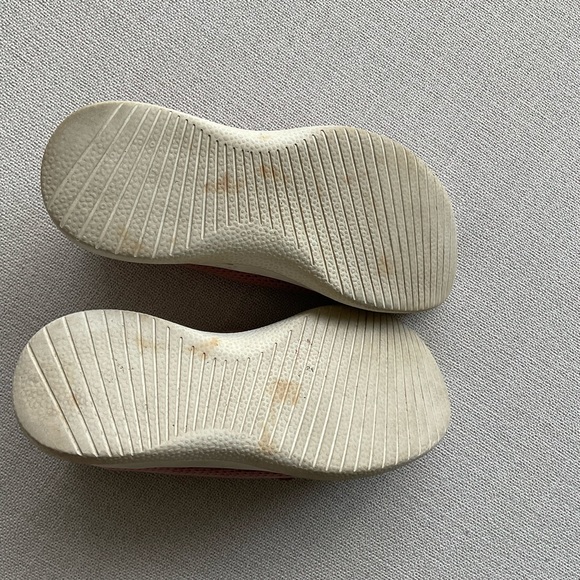 Pink Allbirds tree runners - Picture 6 of 7